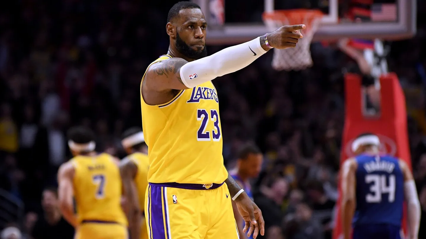 Setelah awal yang lambat di agen bebas, ke mana Lakers, LeBron James akan pergi dari sini?