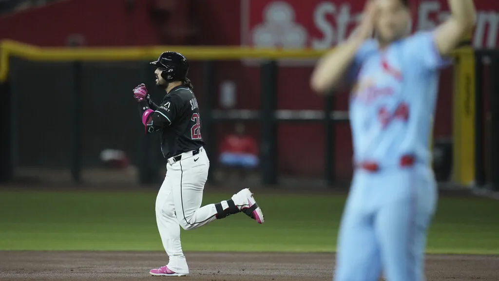 Eugenio Suarez Diamondbacks Cetak 2 HR dalam Kemenangan vs. Cardinals
